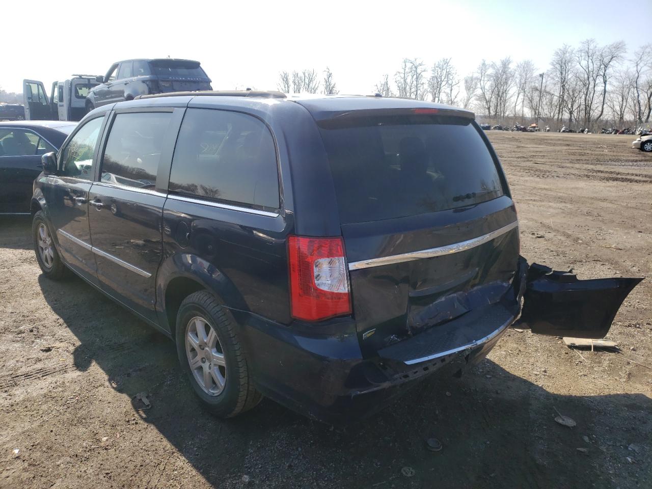 Photo 3 from auction – 2012 CHRYSLER TOWN & COU with VIN 2C4RC1BG4CR382316