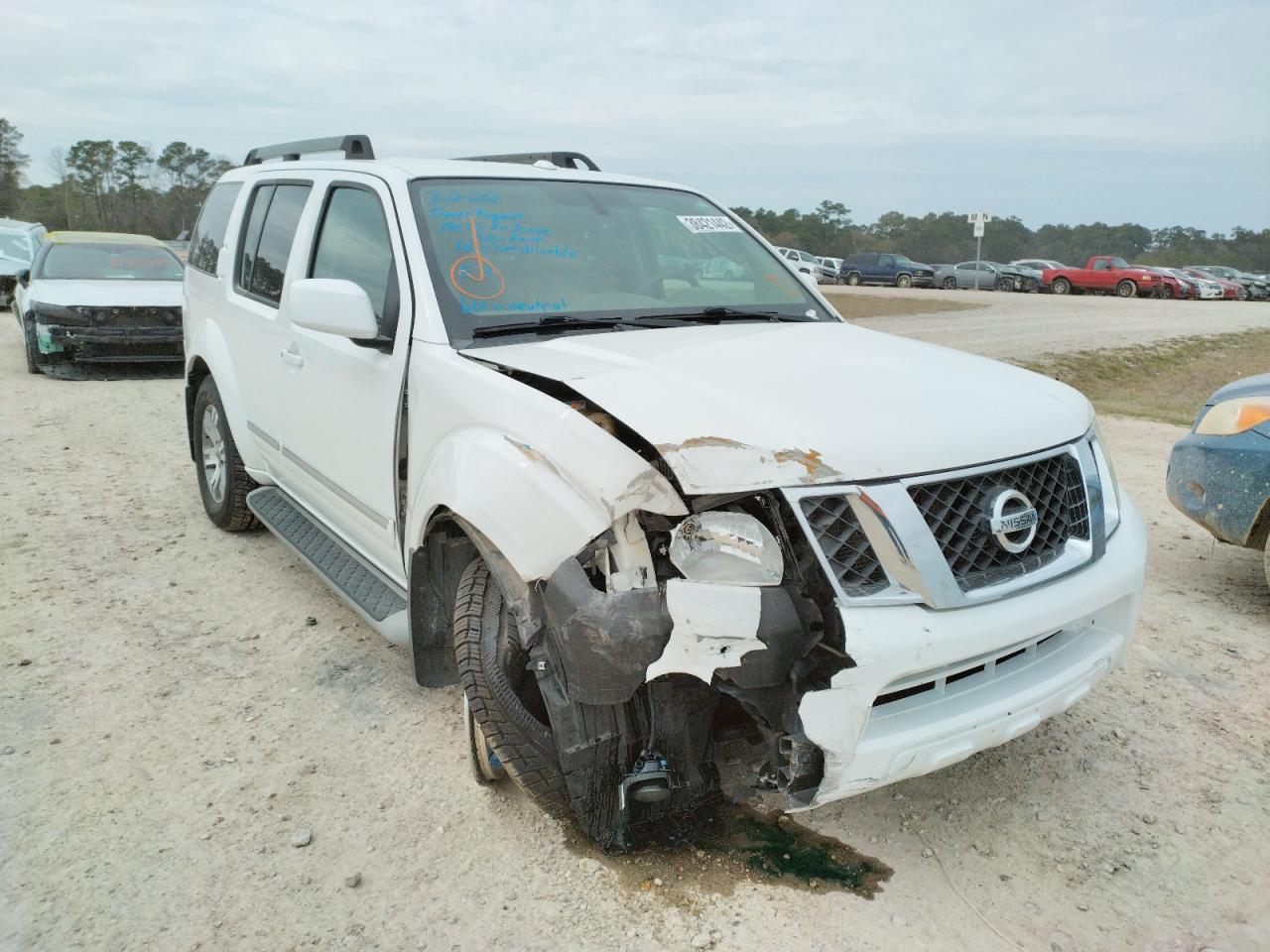 NISSAN PATHFINDER 2011 with VIN 5N1AR1NB3BC600955 - Photo from auction