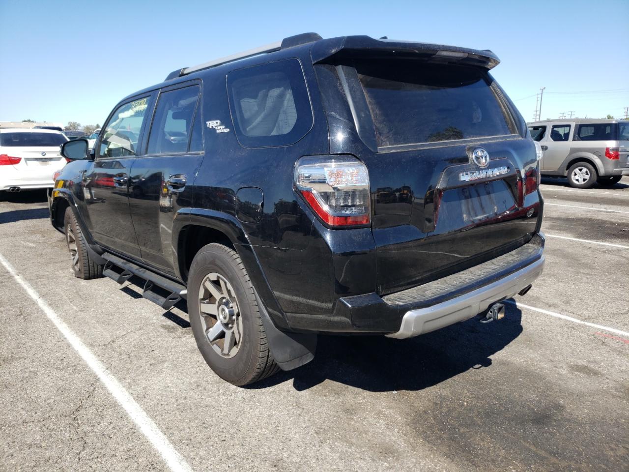 Photo 3 from auction – 2018 TOYOTA 4RUNNER SR with VIN JTEBU5JR7J5519411