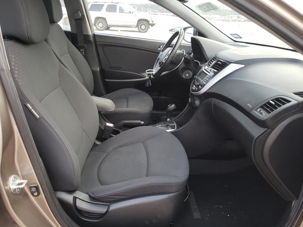 Photo 5 from auction – 2012 HYUNDAI ACCENT GLS with VIN KMHCU5AE5CU028264