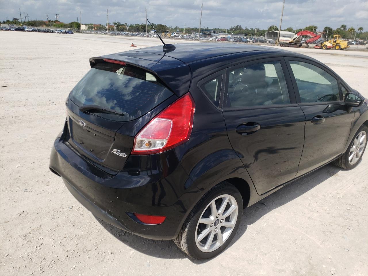 Photo 4 from auction – 2019 FORD FIESTA SE with VIN 3FADP4EJ5KM137835