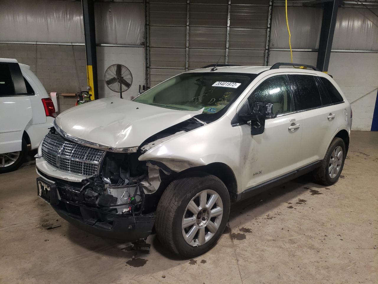 Photo 2 from auction – 2007 LINCOLN MKX with VIN 2LMDU88C57BJ27371