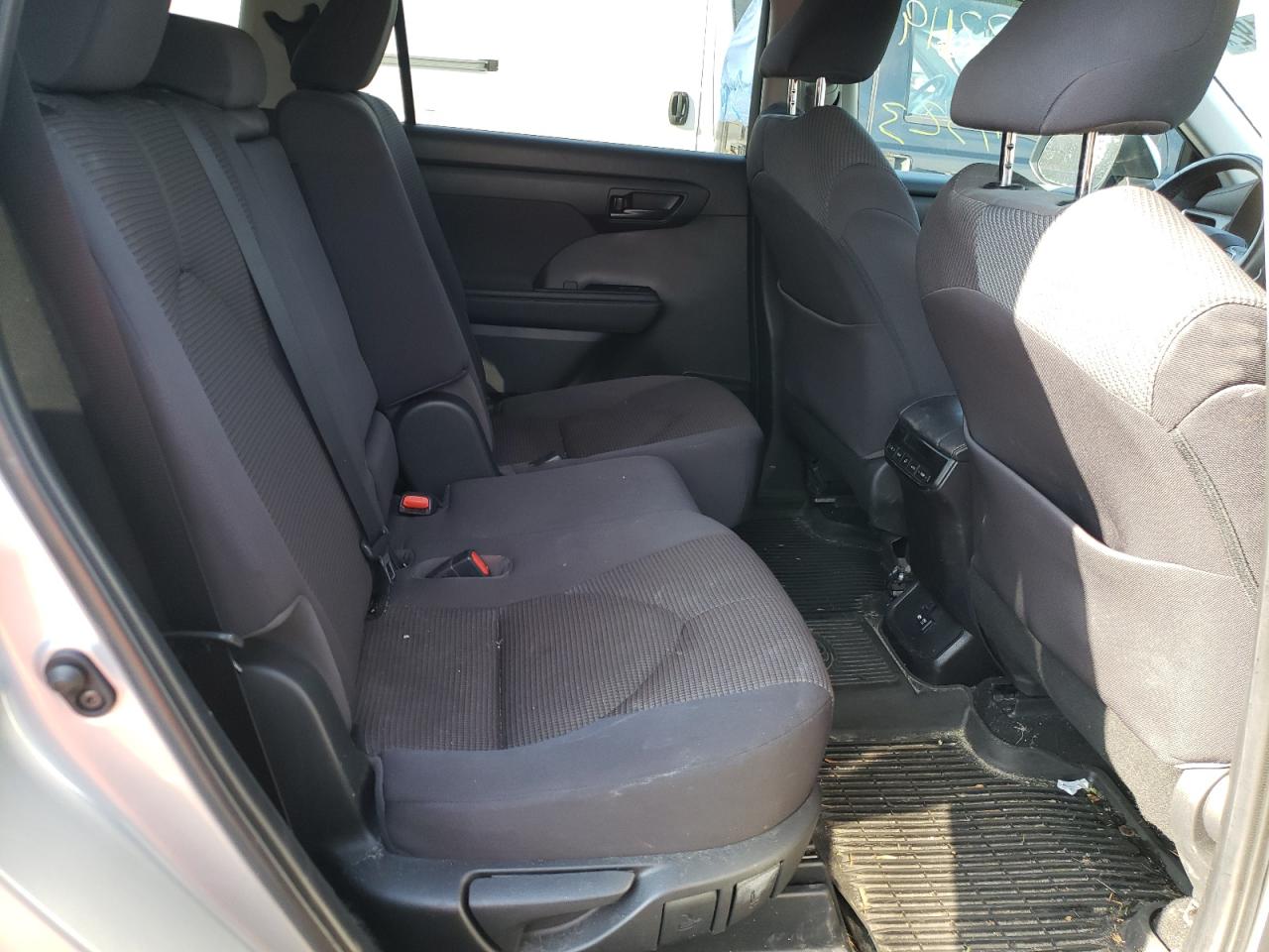 Photo 6 from auction – 2020 TOYOTA HIGHLANDER with VIN 5TDBZRBH5LS025130