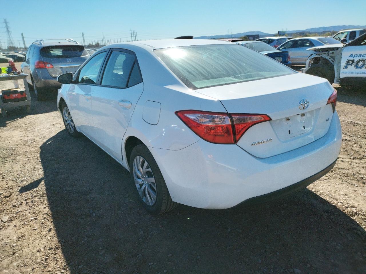 Photo 3 from auction – 2017 TOYOTA COROLLA L with VIN 5YFBURHEXHP657956