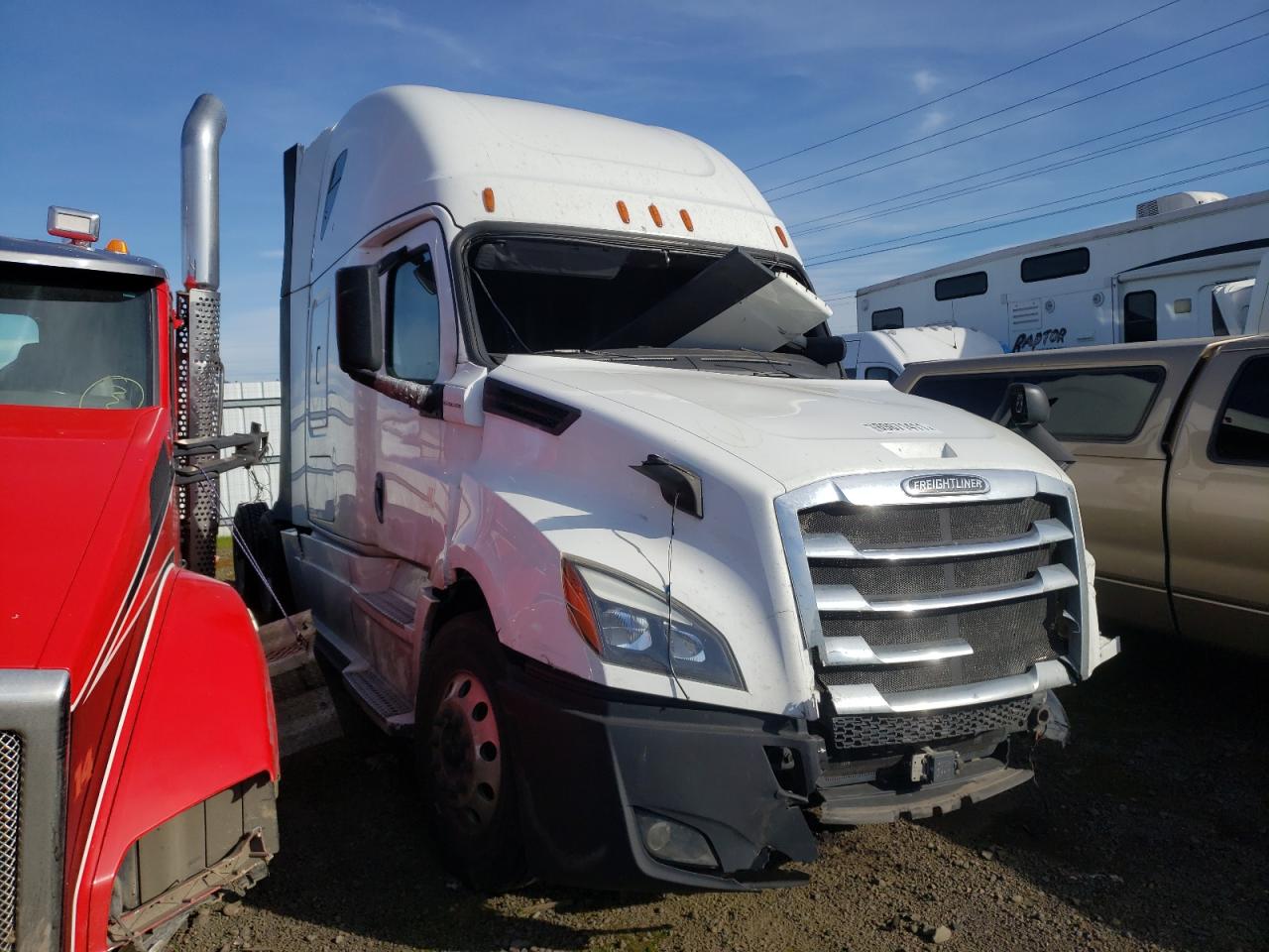 Photo 1 from auction – 2019 FREIGHTLINER CASCADIA 1 with VIN 3AKJHHDR7KSKE7353