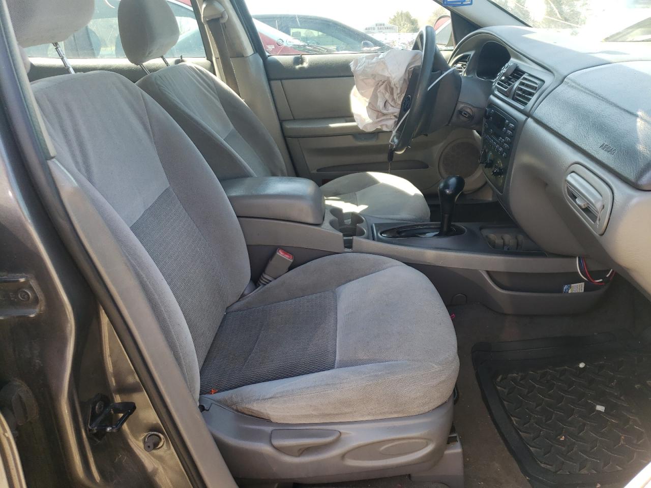 Photo 5 from auction – 2004 FORD TAURUS SE with VIN 1FAFP53274A199358