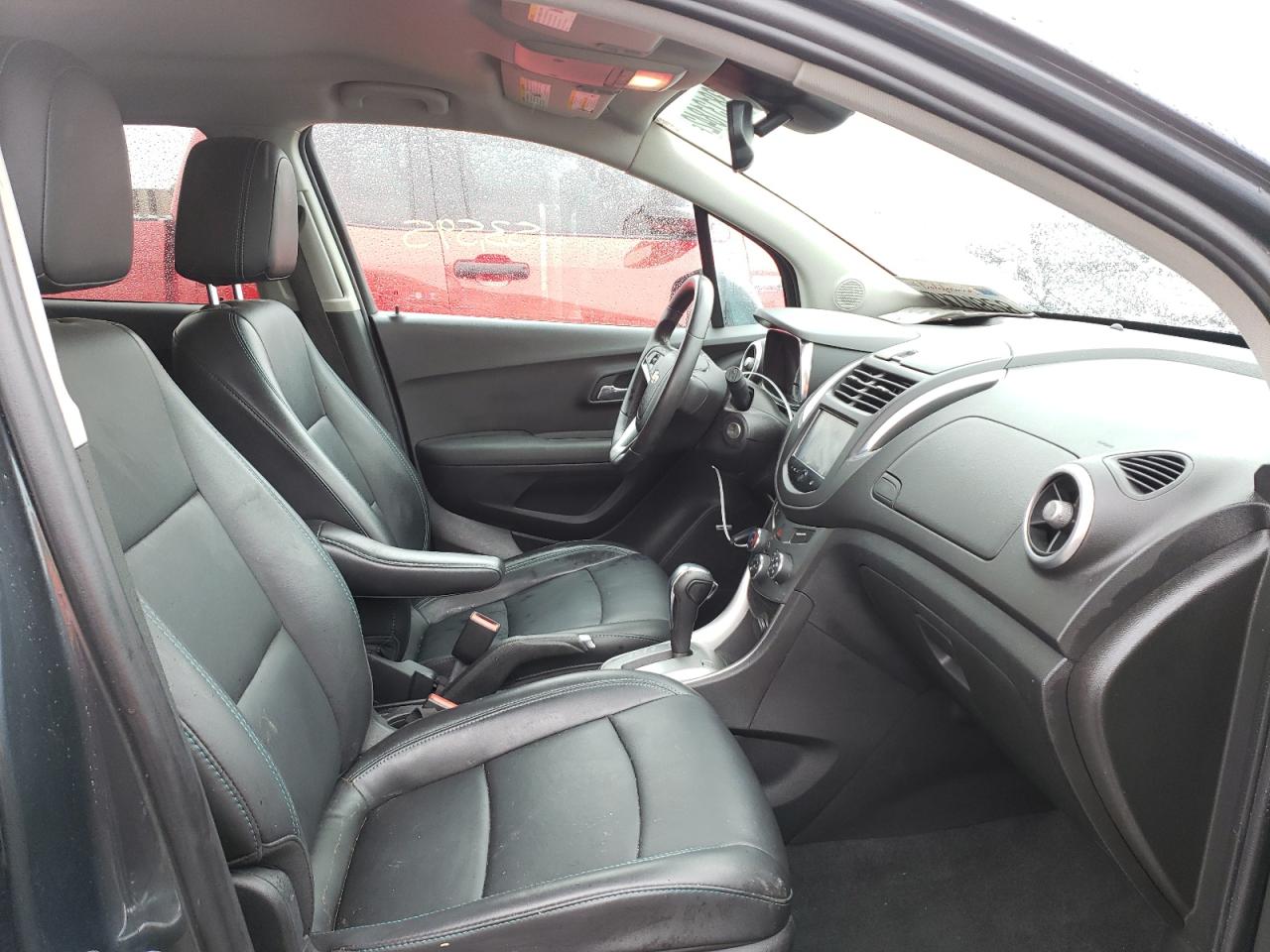 Photo 5 from auction – 2016 CHEVROLET TRAX LTZ with VIN 3GNCJRSB2GL195049