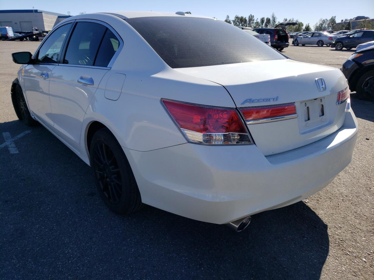 Photo 3 from auction – 2011 HONDA ACCORD EXL with VIN 1HGCP3F87BA025676