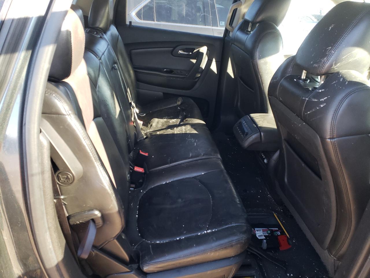 Photo 6 from auction – 2010 CHEVROLET TRAVERSE L with VIN 1GNLVGED3AJ219752