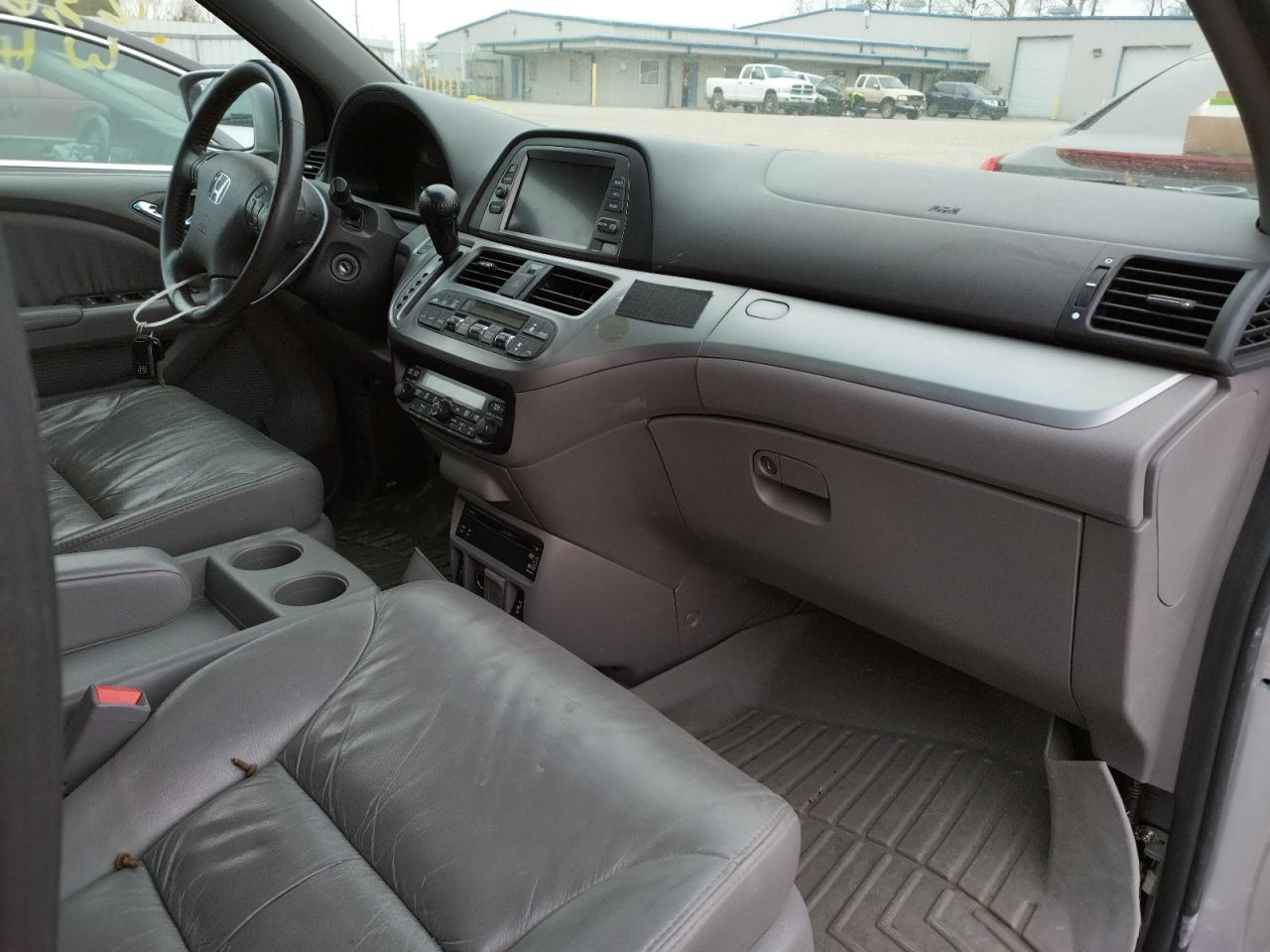 Photo 9 from auction – 2010 HONDA ODYSSEY EX with VIN 5FNRL3H73AB113090