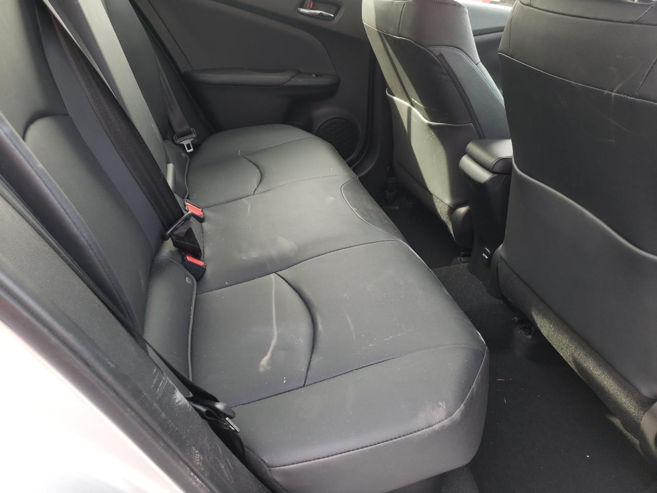 Photo 6 from auction – 2018 TOYOTA PRIUS with VIN JTDKARFU4J3057113