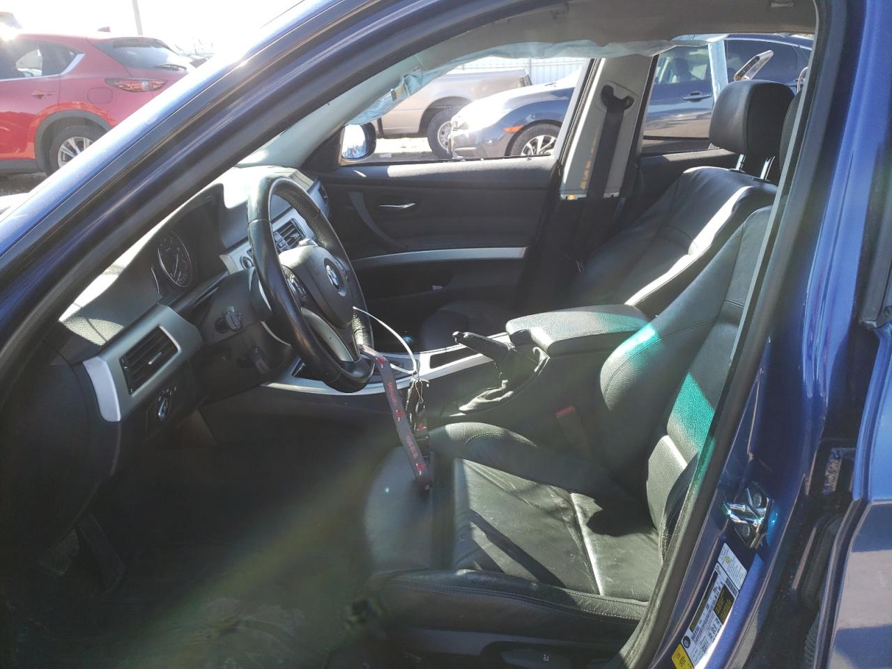 Photo 5 from auction – 2009 BMW 328 I with VIN WBAPH73589E126921