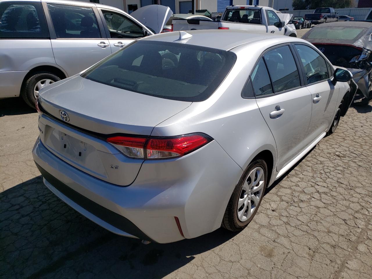 Photo 4 from auction – 2020 TOYOTA COROLLA LE with VIN 5YFEPRAE1LP110159