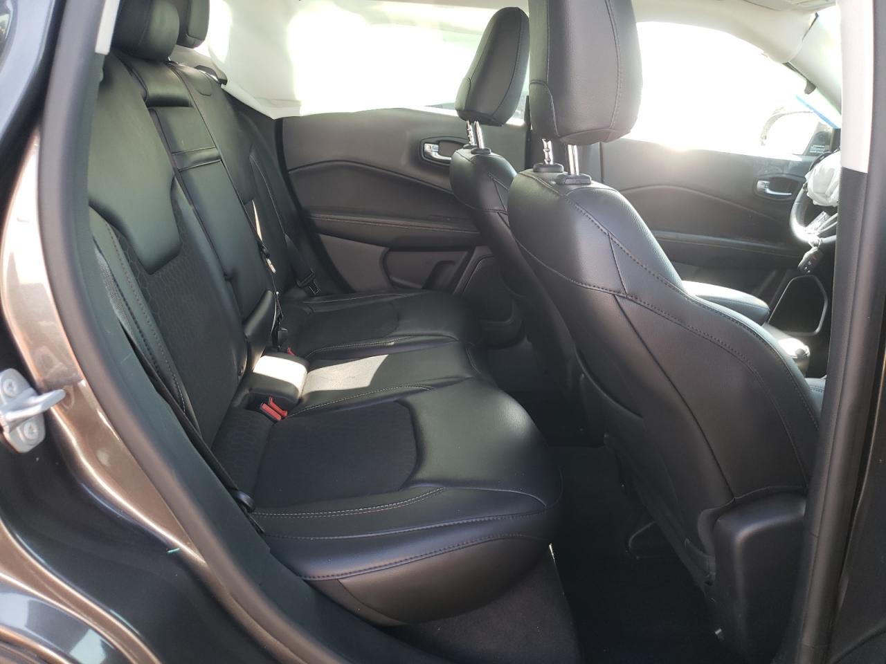 Zdjęcie 6 z aukcji – 2018 JEEP COMPASS LA z VIN 3C4NJCBB4JT301815