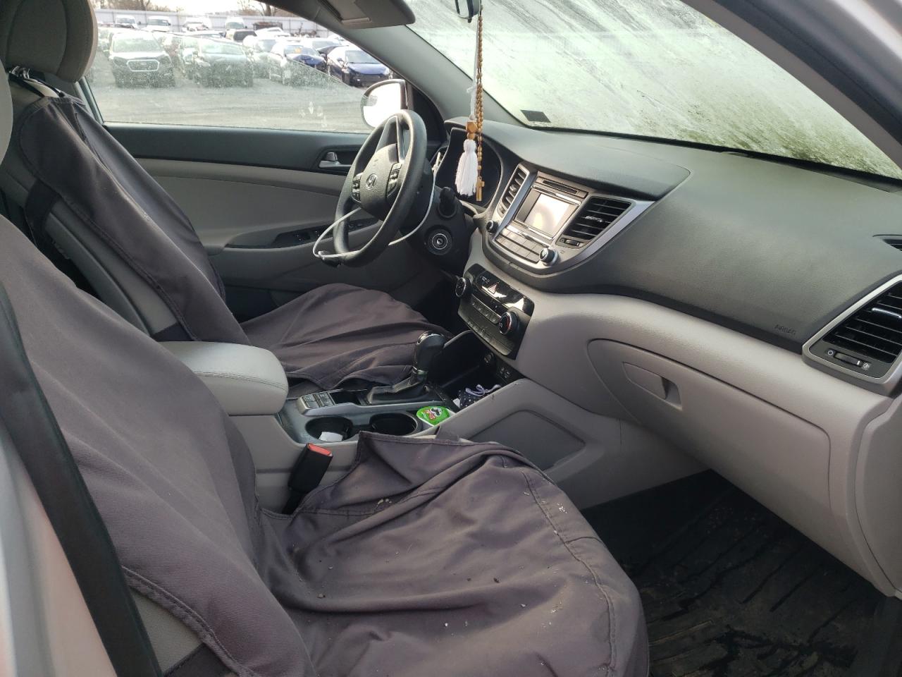 Photo 5 from auction – 2016 HYUNDAI TUCSON LIM with VIN KM8J3CA47GU104434