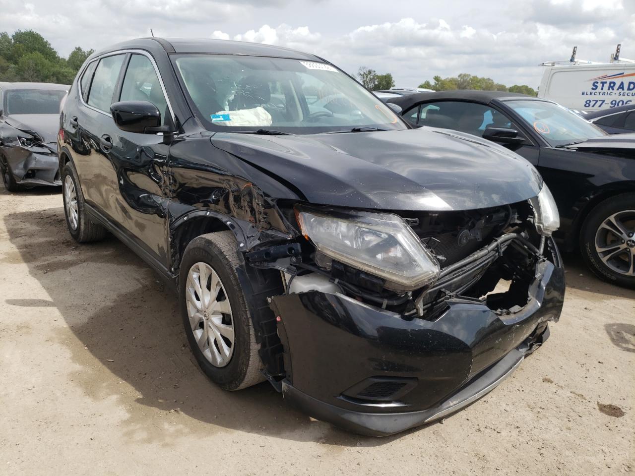 NISSAN ROGUE S 2016 with VIN 5N1AT2MT7GC737891 - Photo from auction