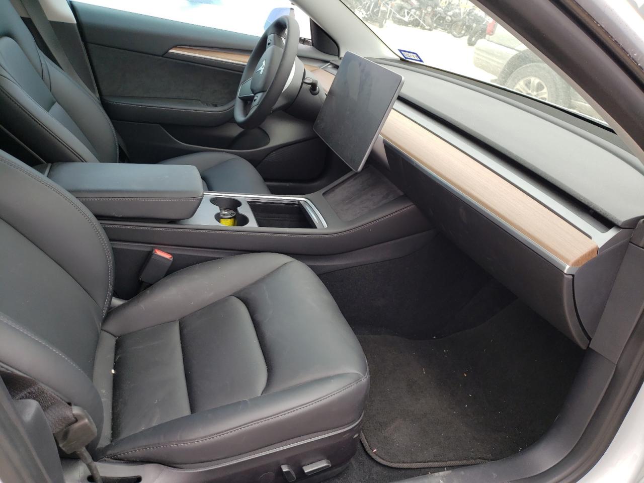 Photo 5 from auction – 2021 TESLA MODEL 3 with VIN 5YJ3E1EA3MF100395
