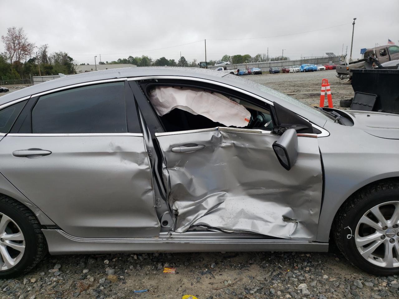 Photo 9 from auction – 2016 CHRYSLER 200 LIMITE with VIN 1C3CCCAB6GN128248