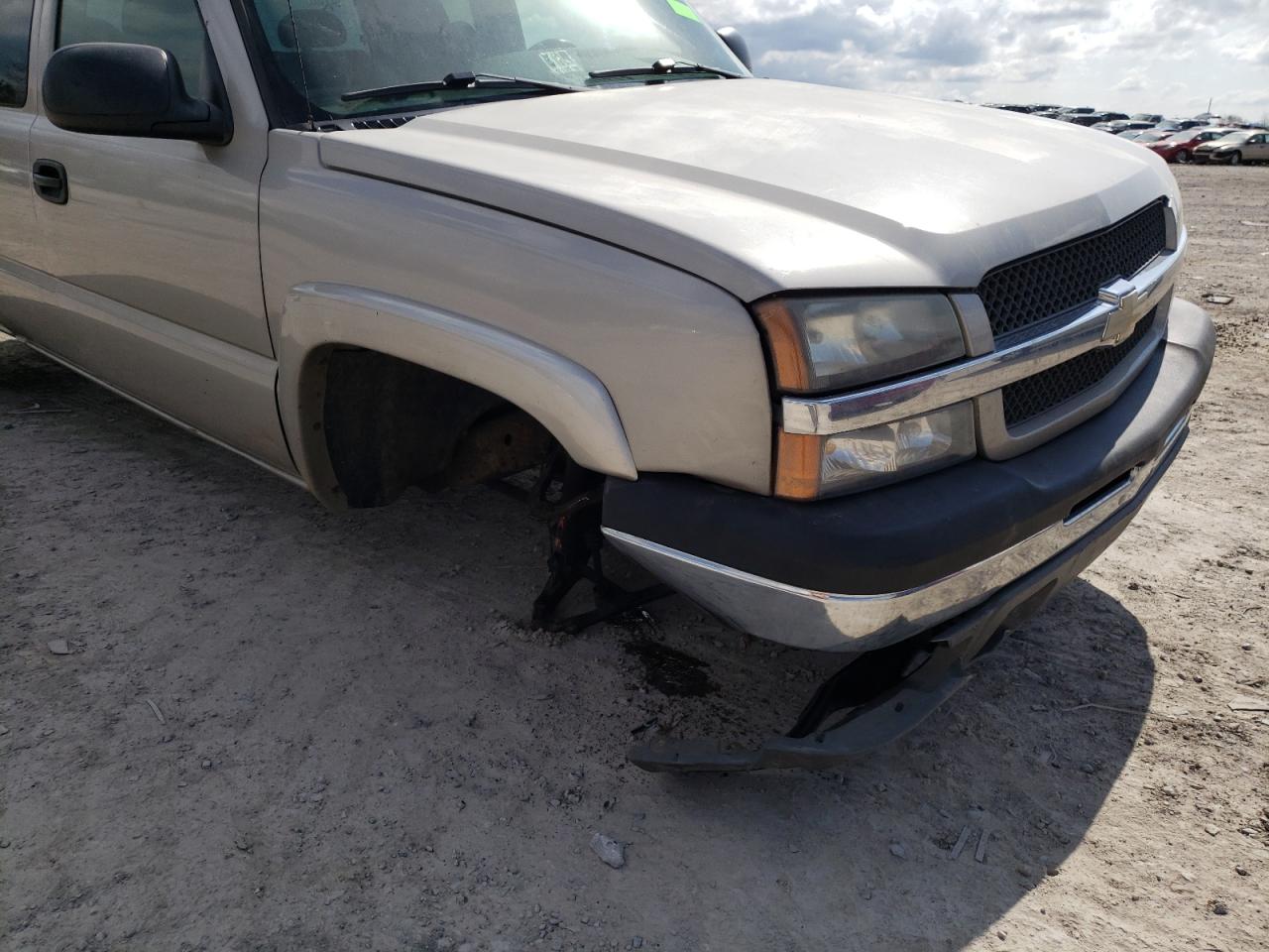 Photo 9 from auction – 2005 CHEVROLET SILVERADO with VIN 1GCEK19B55E229147
