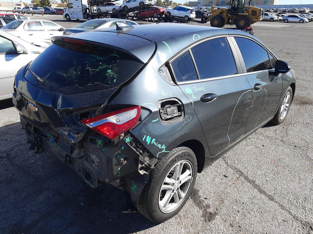 Photo 4 from auction – 2018 CHEVROLET CRUZE LT with VIN 3G1BE6SM7JS618786