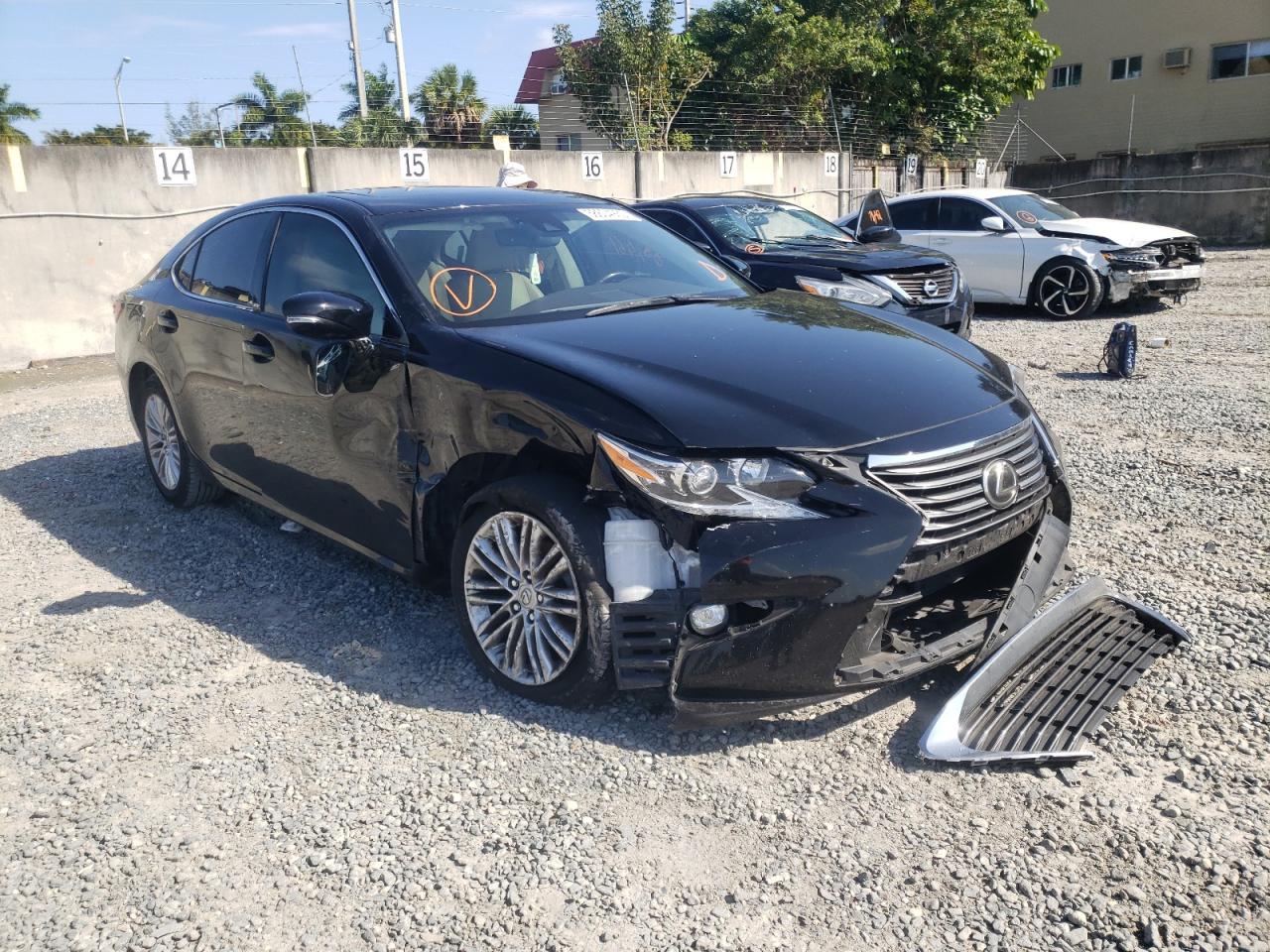 LEXUS ES 350 2017 with VIN JTHBK1GG4H2256846 - Photo from auction