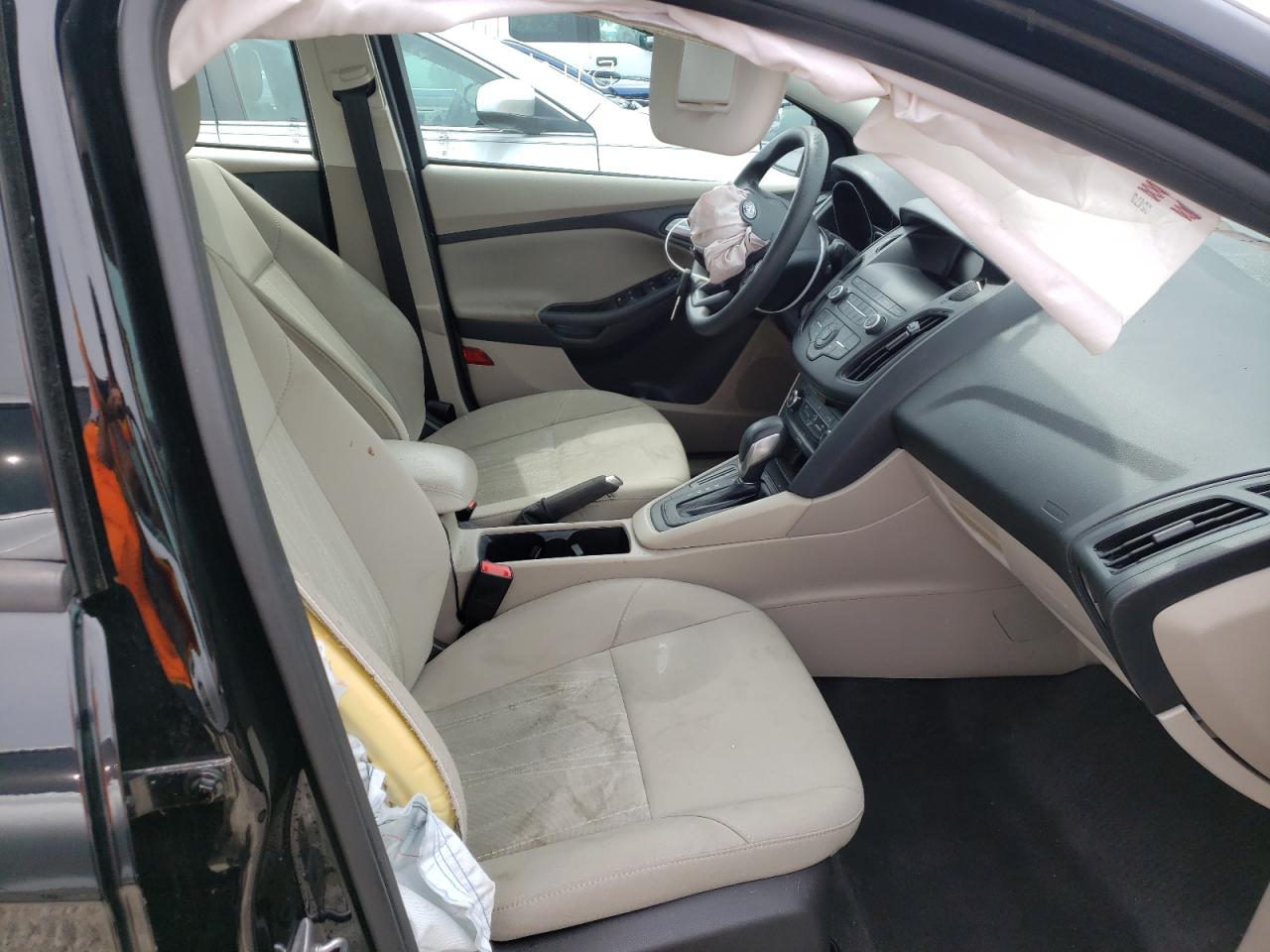 Photo 5 from auction – 2018 FORD FOCUS SE with VIN 1FADP3F29JL289053