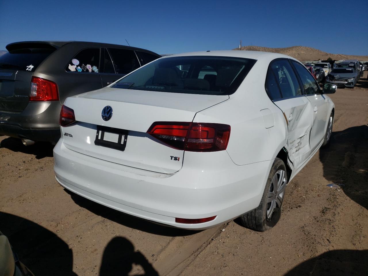 Photo 4 from auction – 2017 VOLKSWAGEN JETTA S with VIN 3VW2B7AJ6HM403151