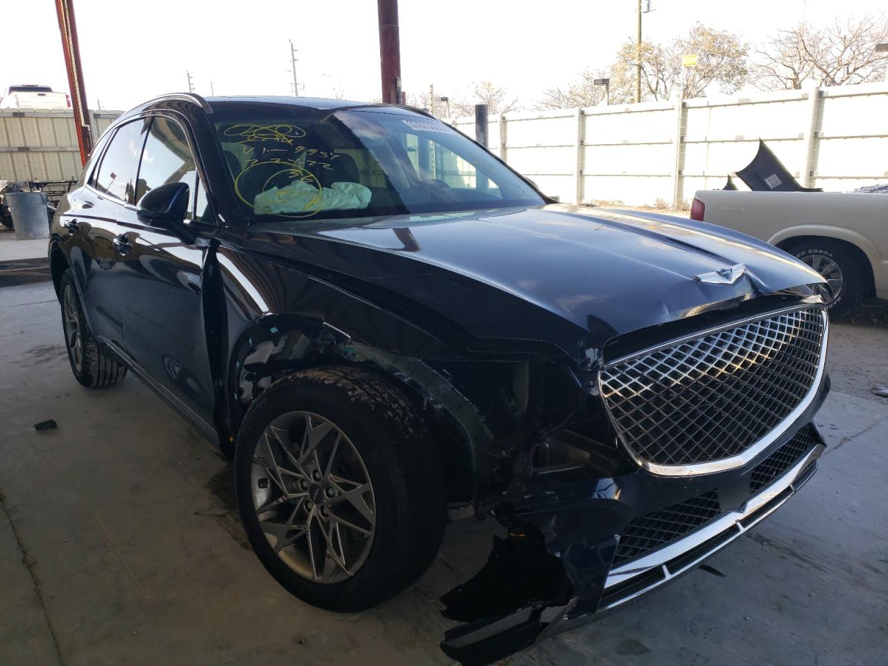 Photo 9 from auction – 2022 GENESIS GV70 BASE with VIN KMUMADTB0NU059954