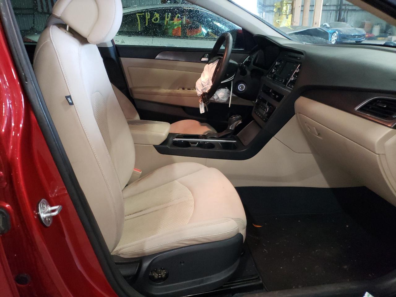 Photo 5 from auction – 2015 HYUNDAI SONATA SPO with VIN 5NPE34AF2FH198261