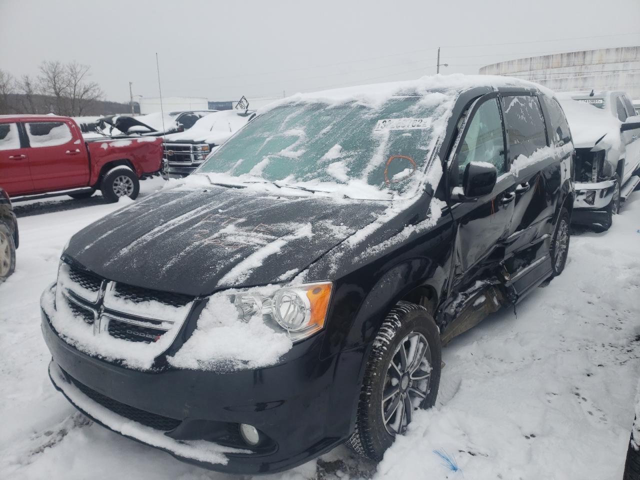 Photo 2 from auction – 2017 DODGE GRAND CARA with VIN 2C4RDGCG7HR557857
