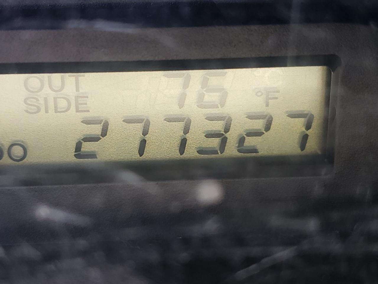 Photo 8 from auction – 2004 TOYOTA COROLLA CE with VIN 1NXBR32E84Z276249