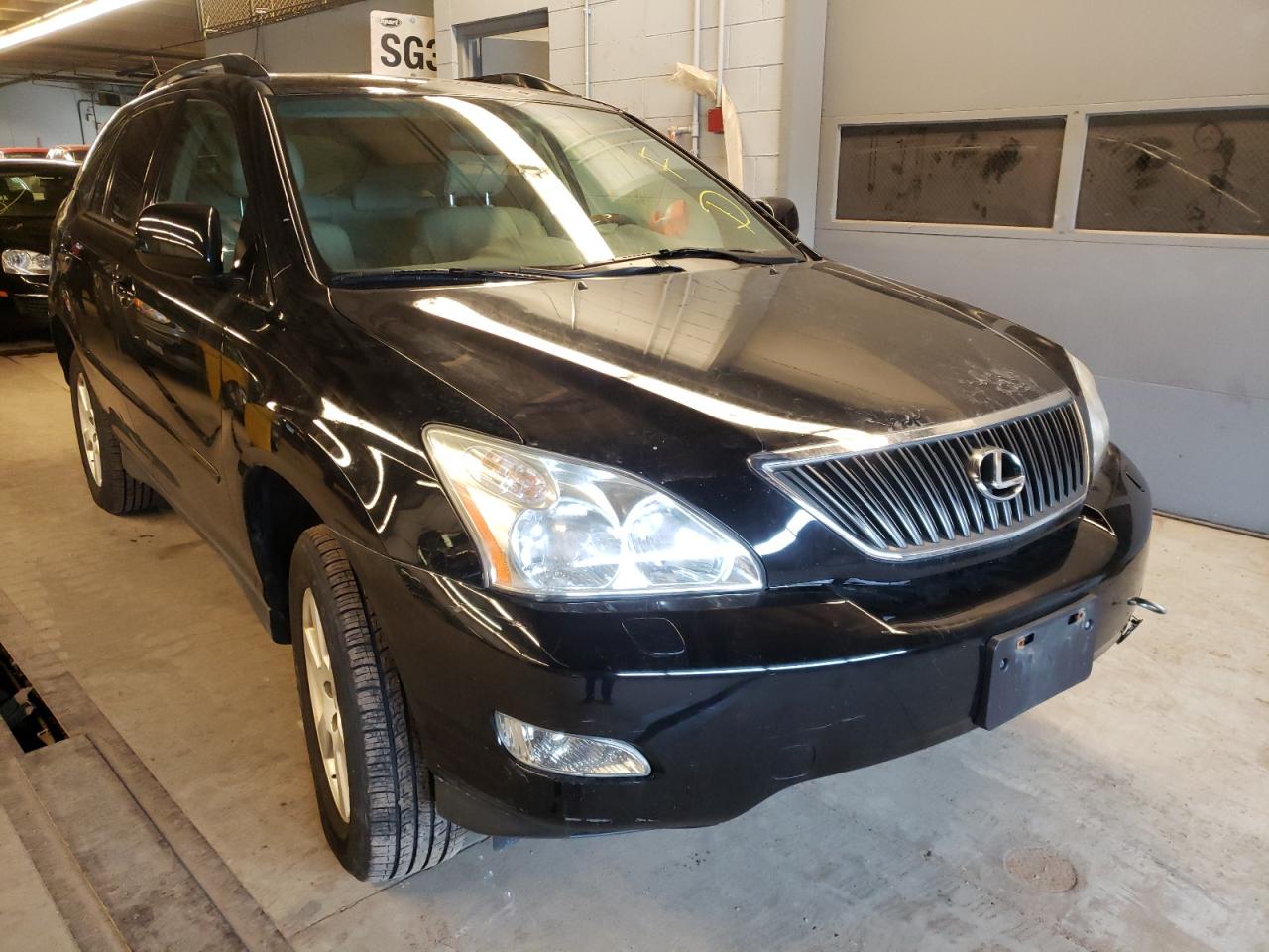 LEXUS RX 330 2006 with VIN 2T2HA31UX6C094756 - Photo from auction
