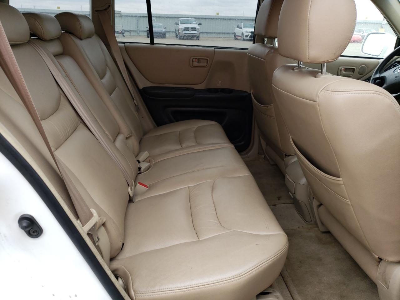 Photo 6 from auction – 2002 TOYOTA HIGHLANDER with VIN JTEGF21A620048231