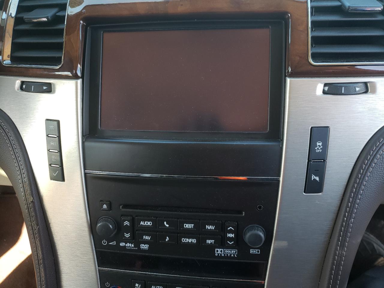 Photo 9 from auction – 2013 CADILLAC ESCALADE P with VIN 1GYS4DEF8DR220600
