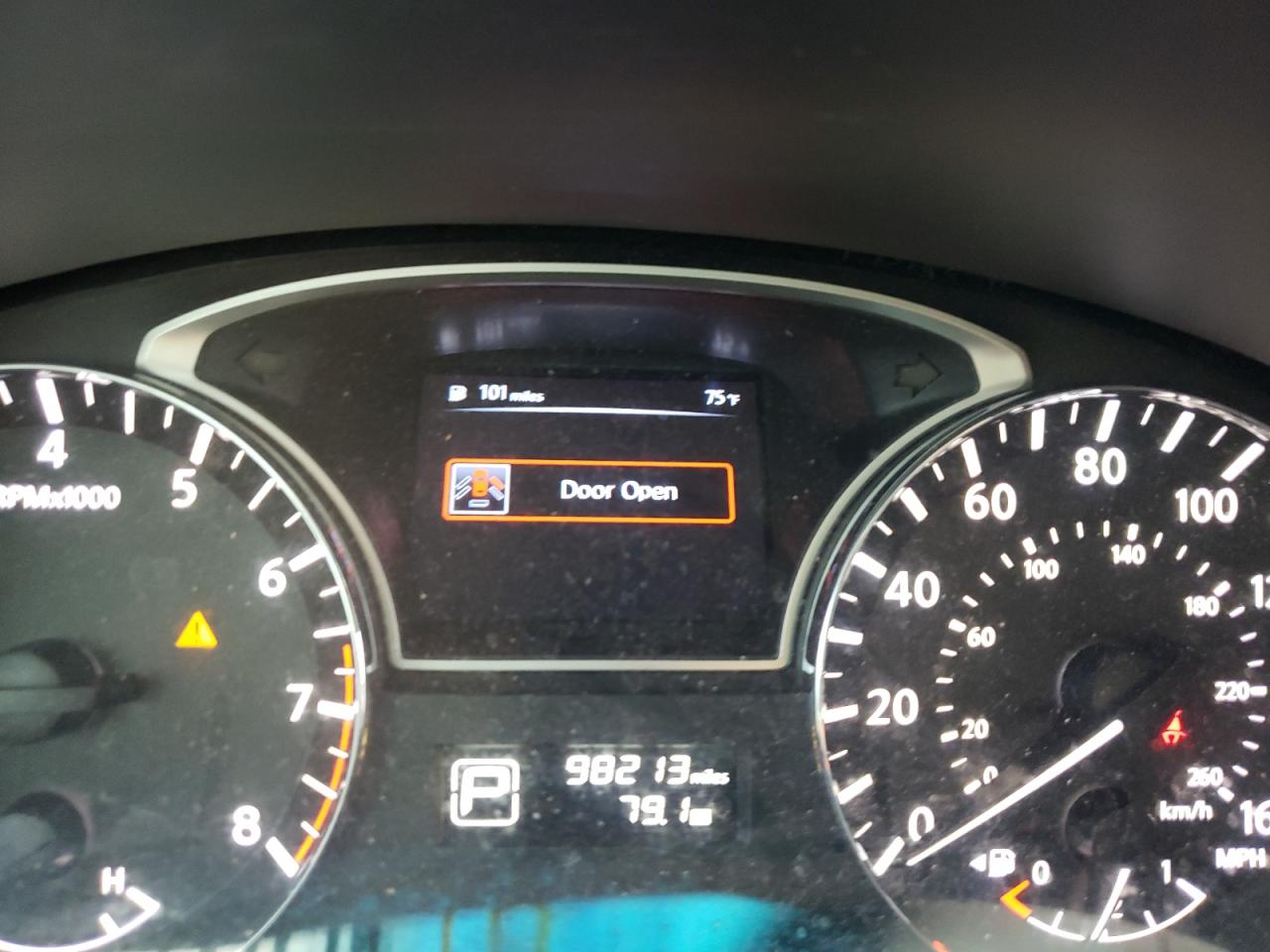 Photo 8 from auction – 2014 NISSAN PATHFINDER with VIN 5N1AR2MN1EC724423