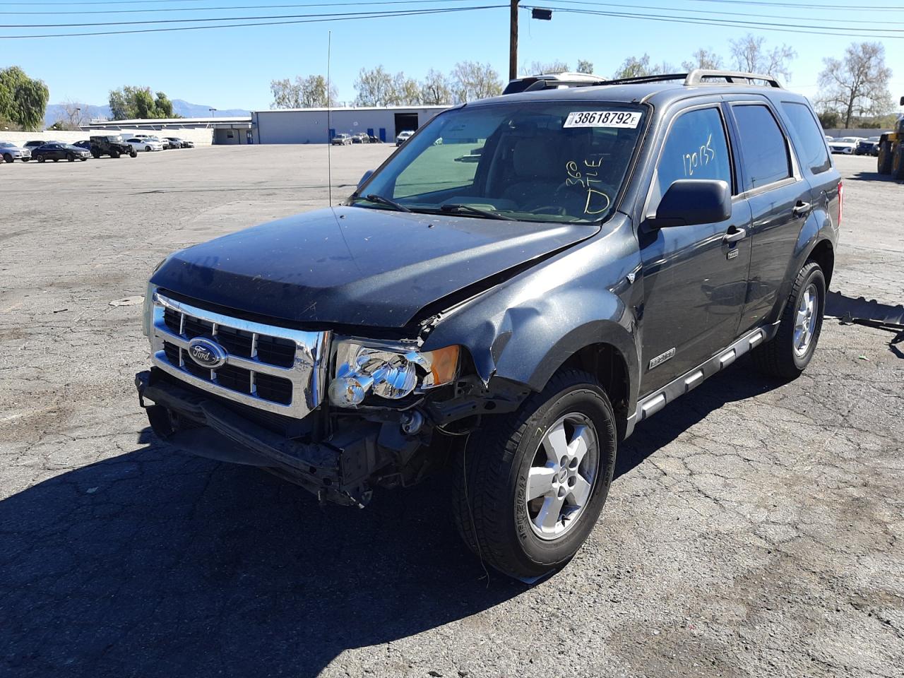 Photo 2 from auction – 2008 FORD ESCAPE XLT with VIN 1FMCU03148KB67494