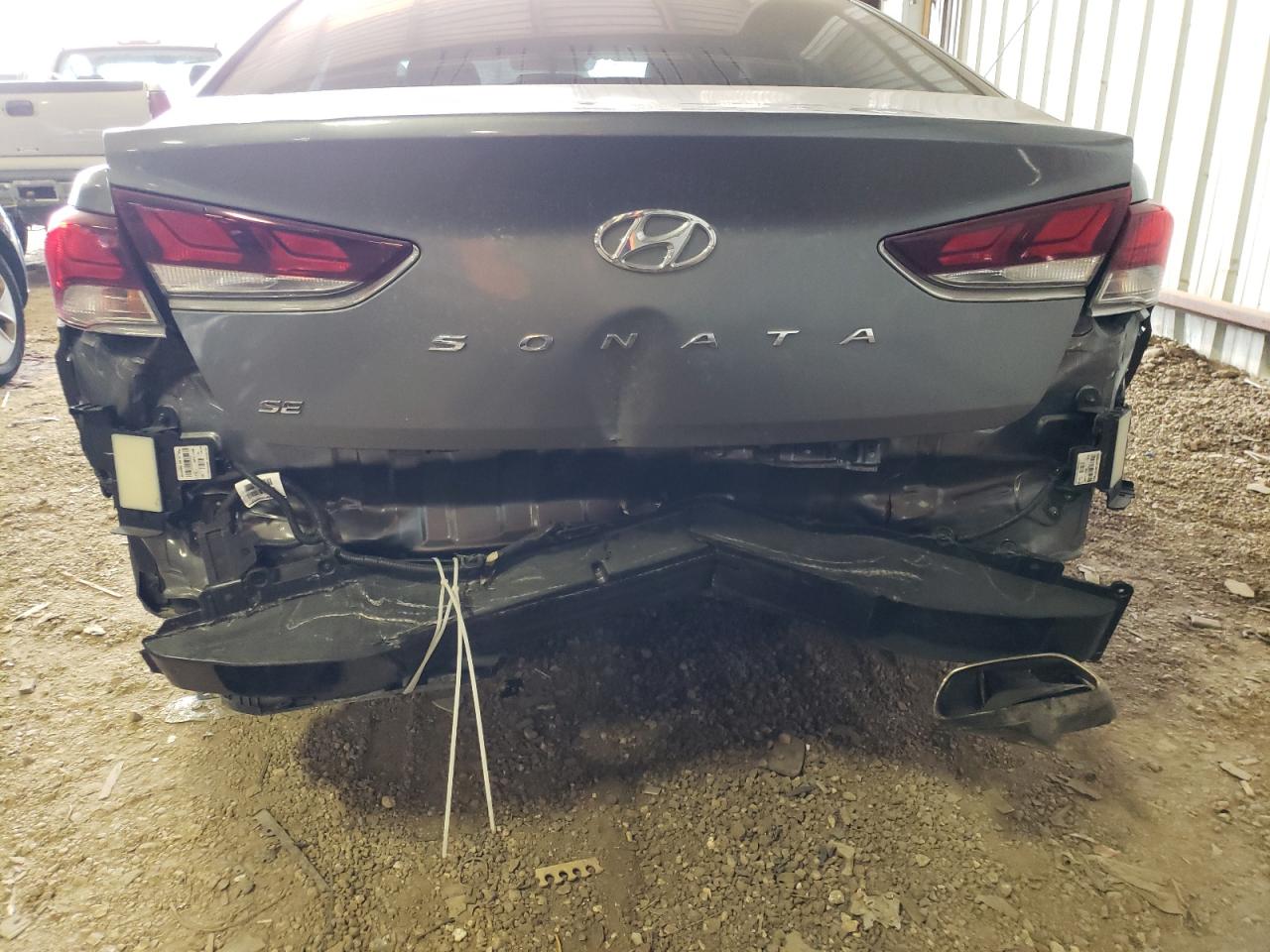 Photo 9 from auction – 2018 HYUNDAI SONATA SE with VIN 5NPE24AF3JH660404