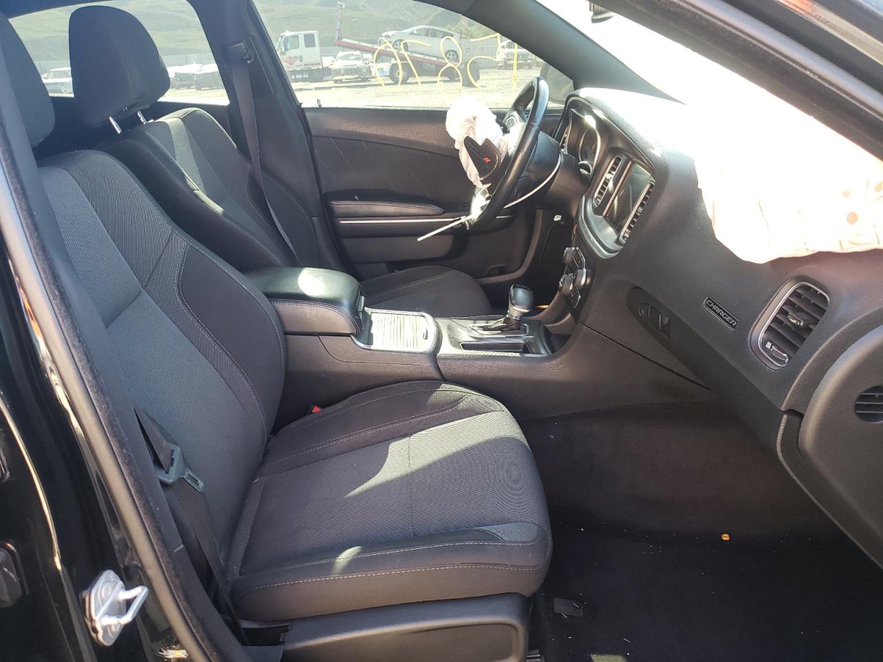 Photo 5 from auction – 2016 DODGE CHARGER SX with VIN 2C3CDXHG6GH159403