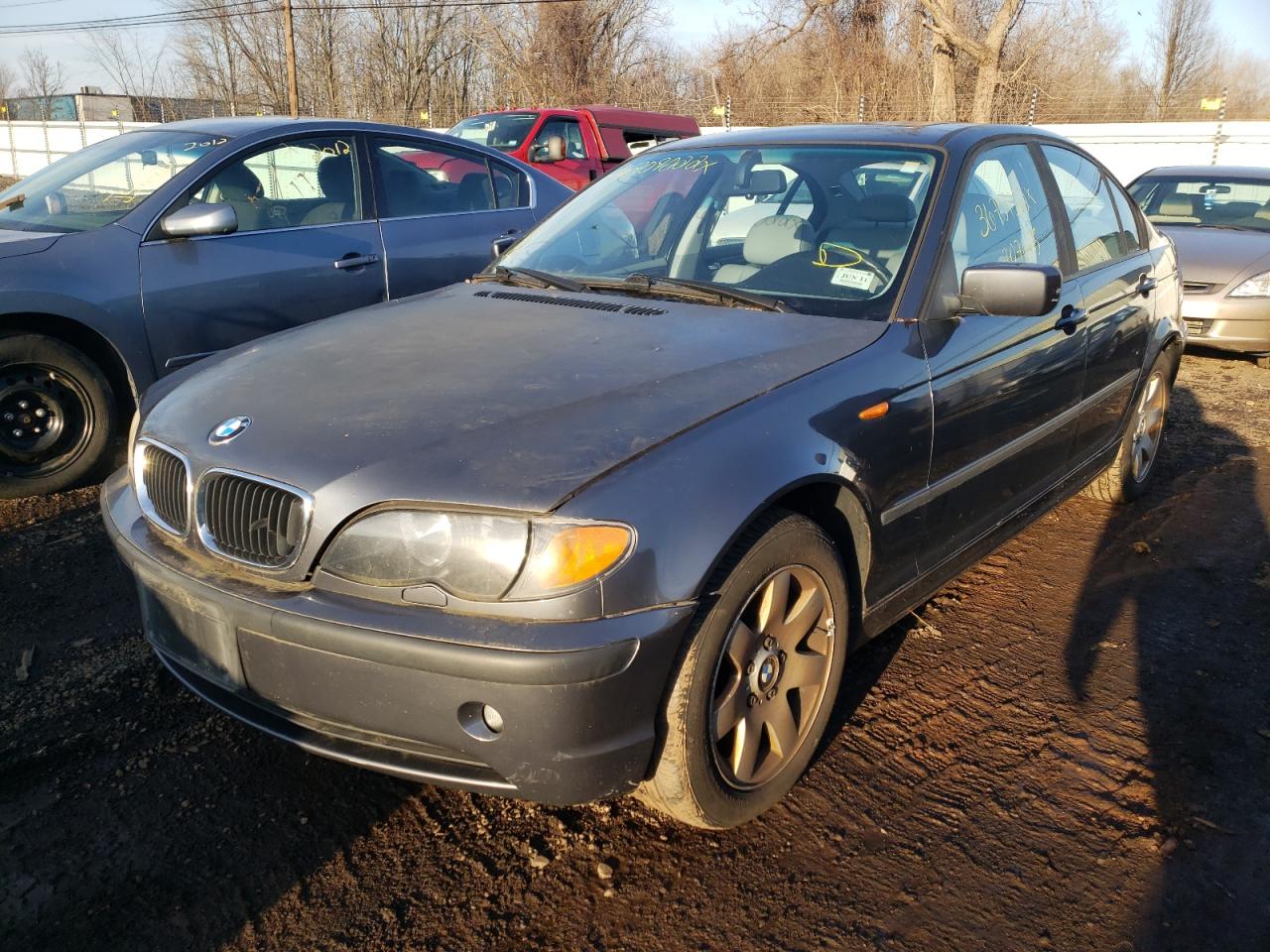 Photo 2 from auction – 2002 BMW 325 XI with VIN WBAEU33472PF58237