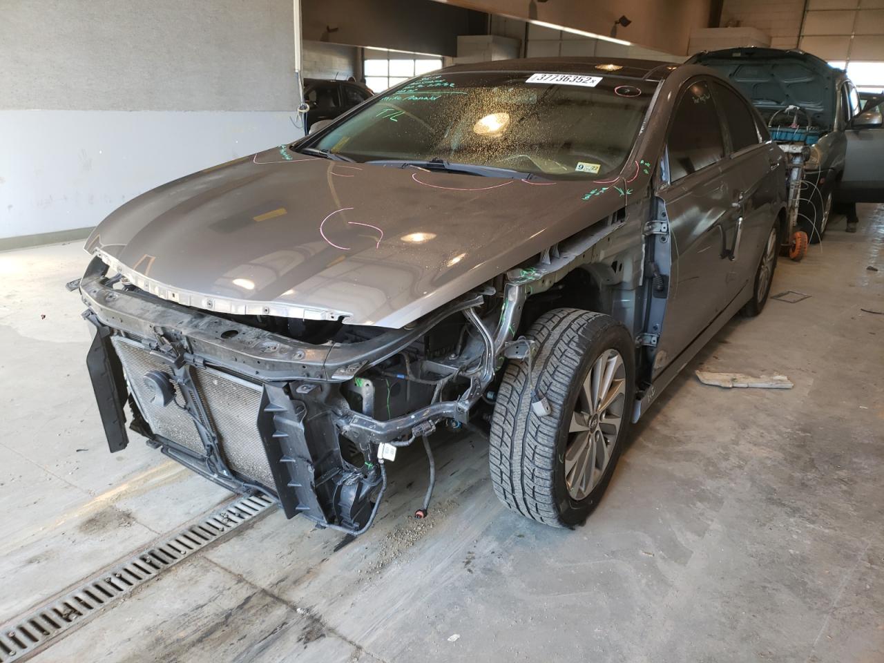 Photo 2 from auction – 2014 HYUNDAI SONATA SE with VIN 5NPEC4AC7EH884154