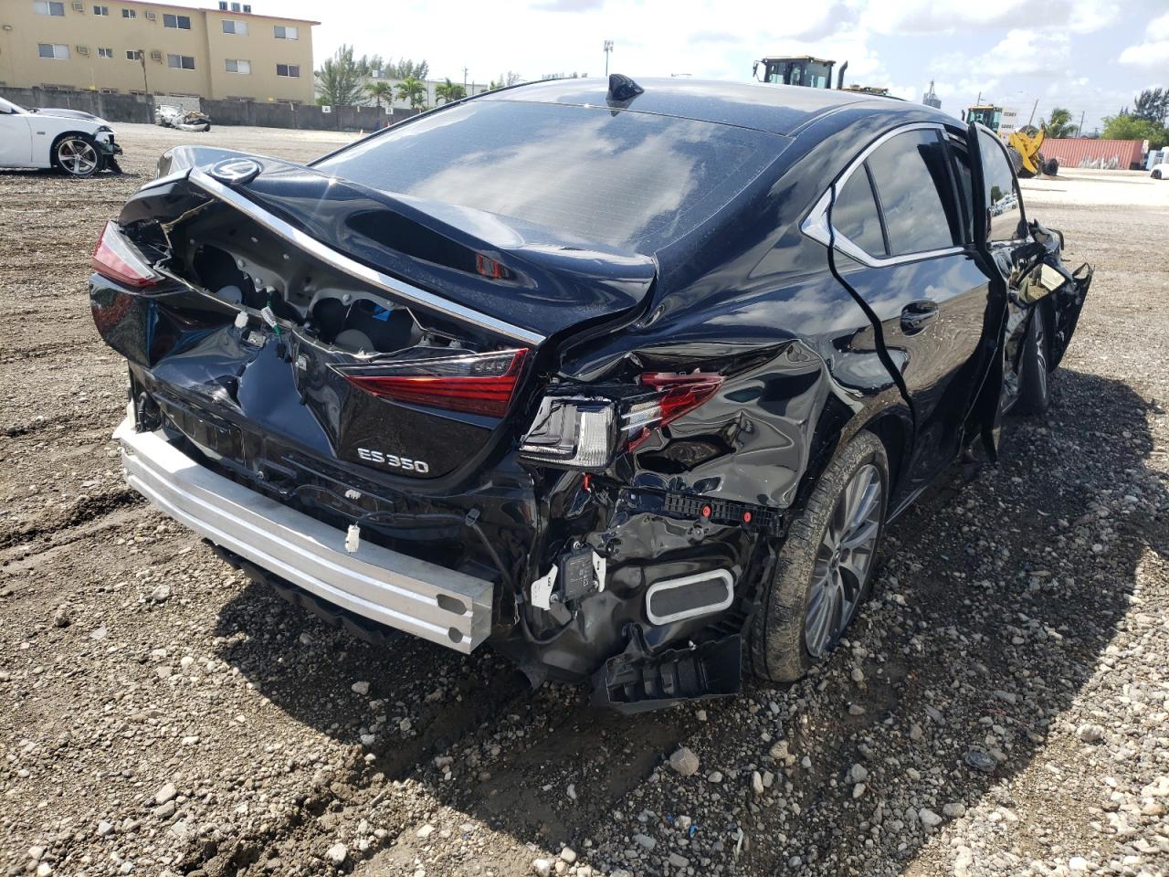 Photo 4 from auction – 2019 LEXUS ES 350 with VIN 58ABZ1B11KU031042