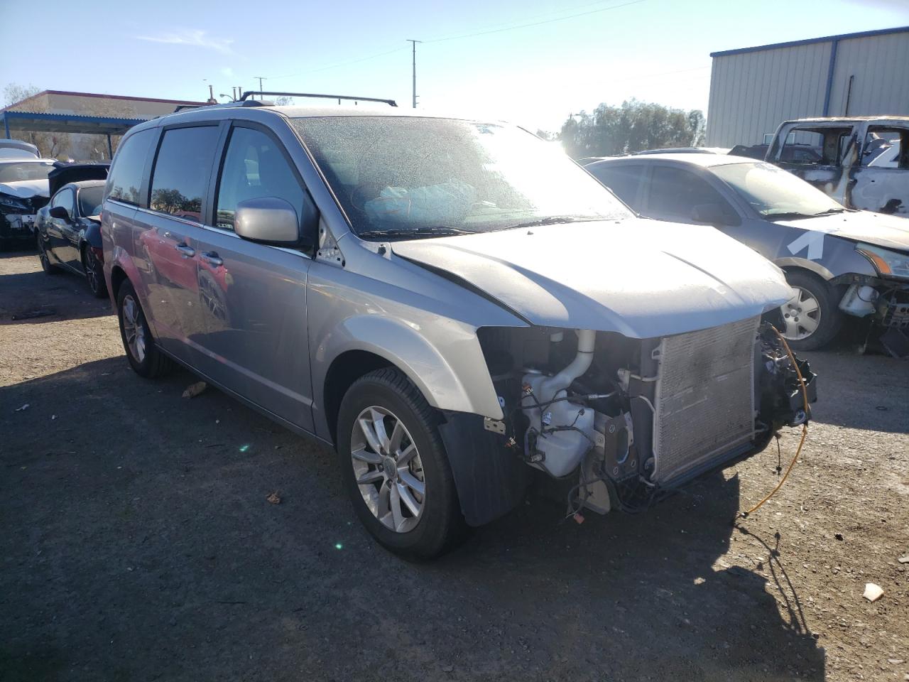 DODGE GRAND CARA 2019 with VIN 2C4RDGCG7KR663720 - Photo from auction