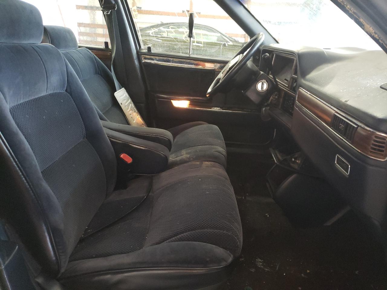 Photo 5 from auction – 1992 DODGE DYNASTY with VIN 1B3XC46R7ND759166