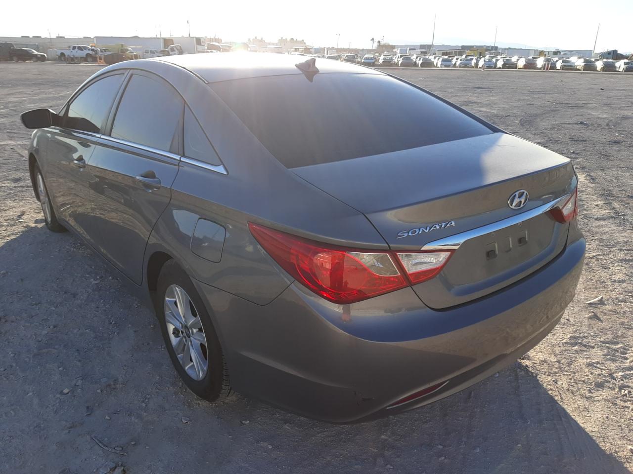 Photo 3 from auction – 2013 HYUNDAI SONATA GLS with VIN 5NPEB4AC2DH798476