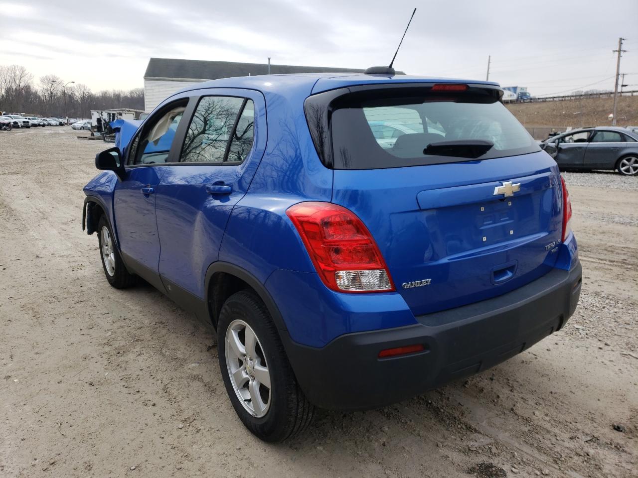 Photo 3 from auction – 2016 CHEVROLET TRAX LS with VIN KL7CJNSB6GB618487
