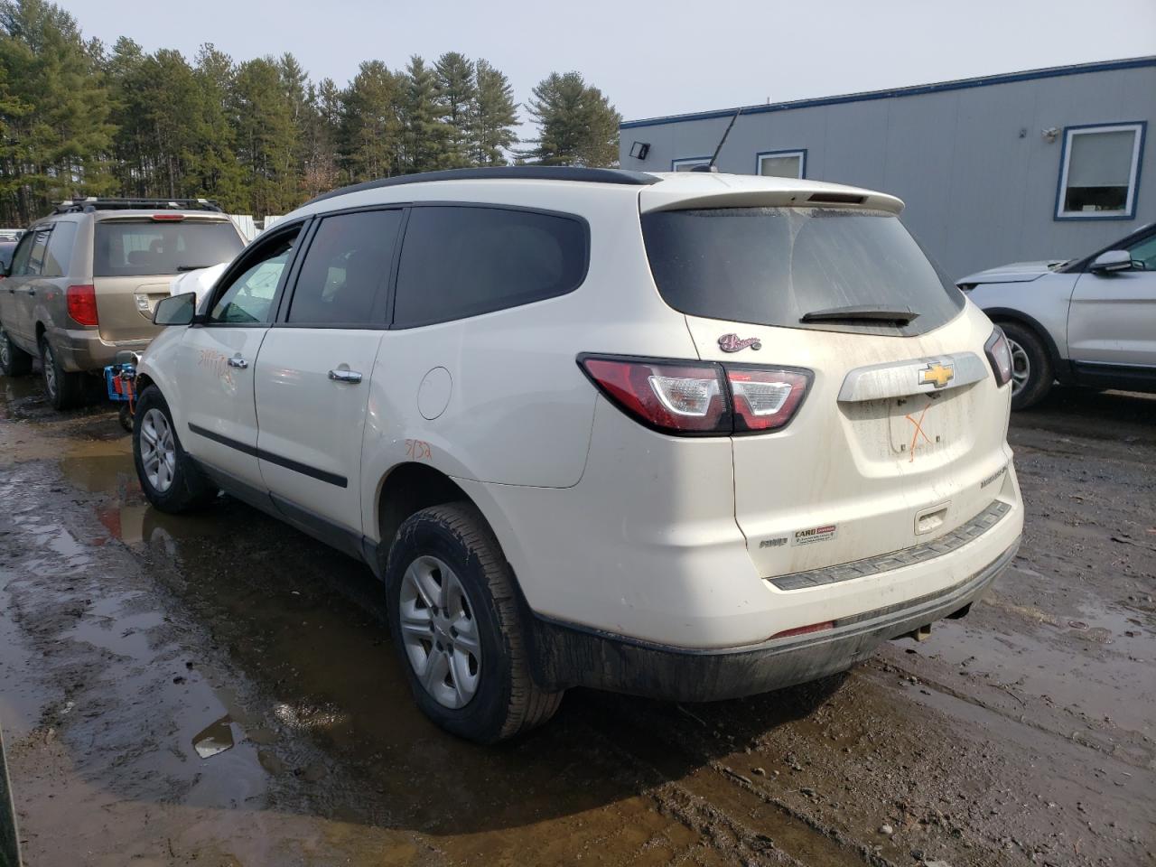 Photo 3 from auction – 2015 CHEVROLET TRAVERSE L with VIN 1GNKVFKD9FJ303964