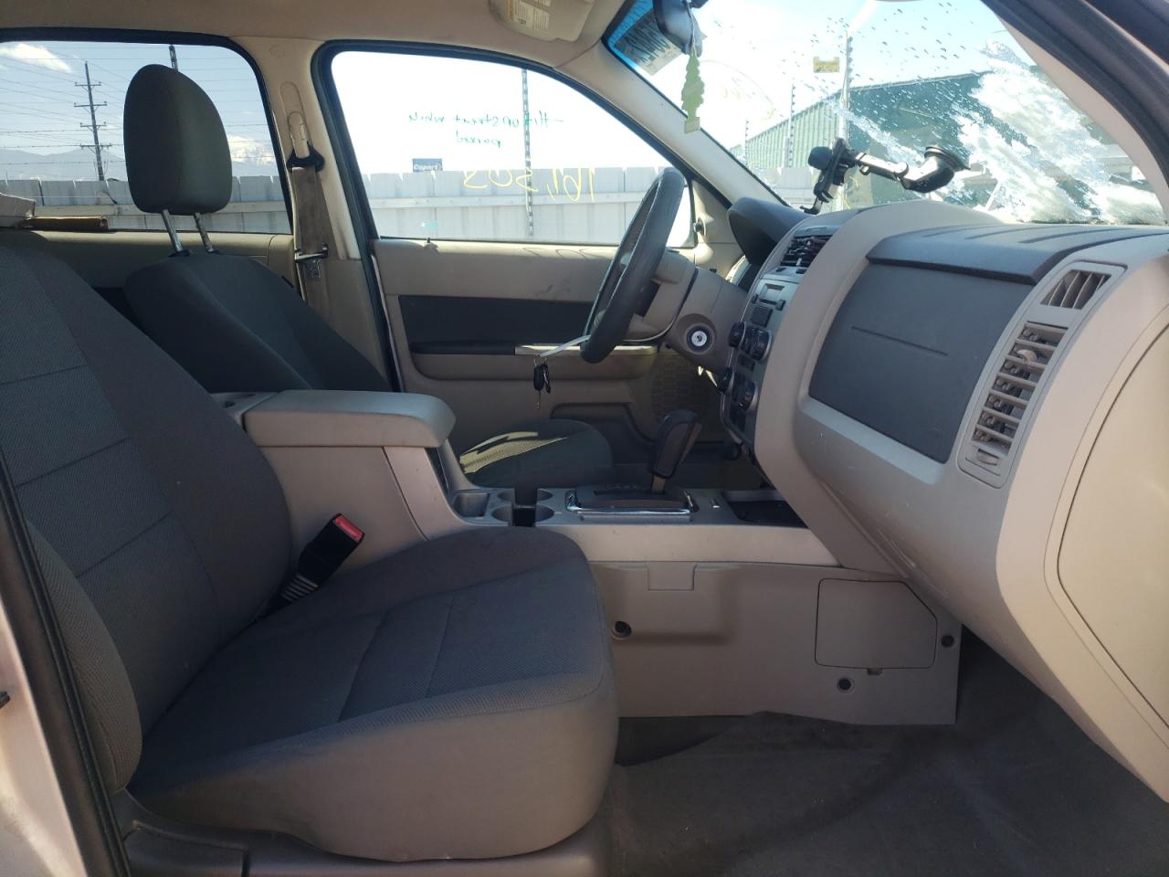 Photo 5 from auction – 2010 FORD ESCAPE XLT with VIN 1FMCU0D70AKB19144