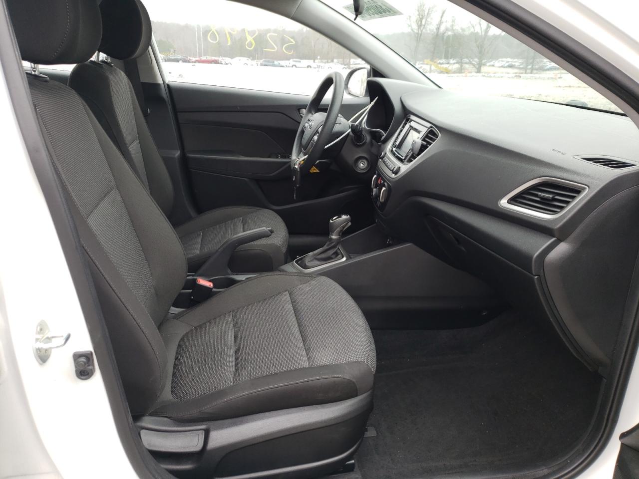 Photo 5 from auction – 2019 HYUNDAI ACCENT SE with VIN 3KPC24A31KE072553