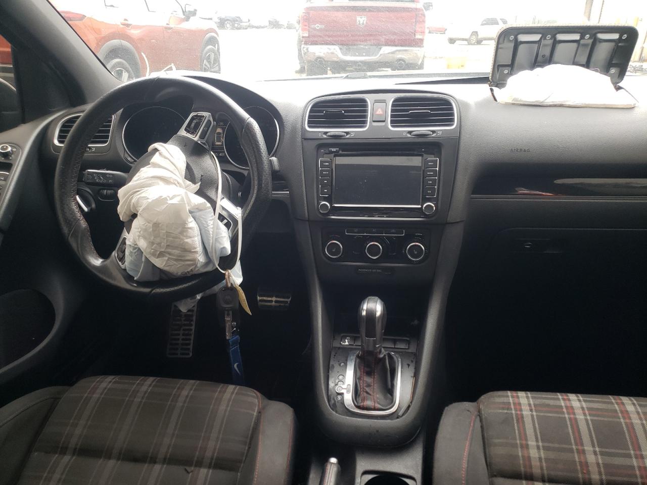 Photo 9 from auction – 2012 VOLKSWAGEN GTI with VIN WVWHD7AJ8CW079166