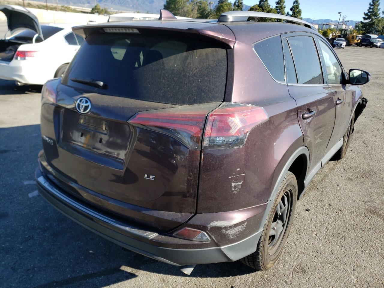 Photo 4 from auction – 2017 TOYOTA RAV4 LE with VIN 2T3ZFREV1HW379564